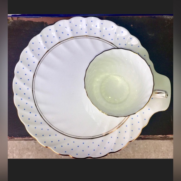 Gladstone Gold Trim Polka Dot Scalloped Lunch Plate & Cup Set - Picture 10 of 10